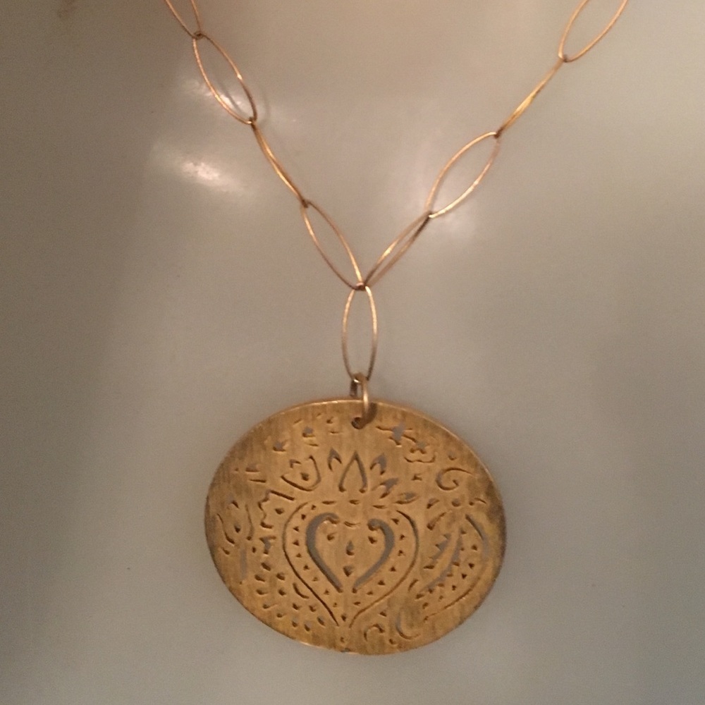 Chico’s Matte Gold Pendant Necklace